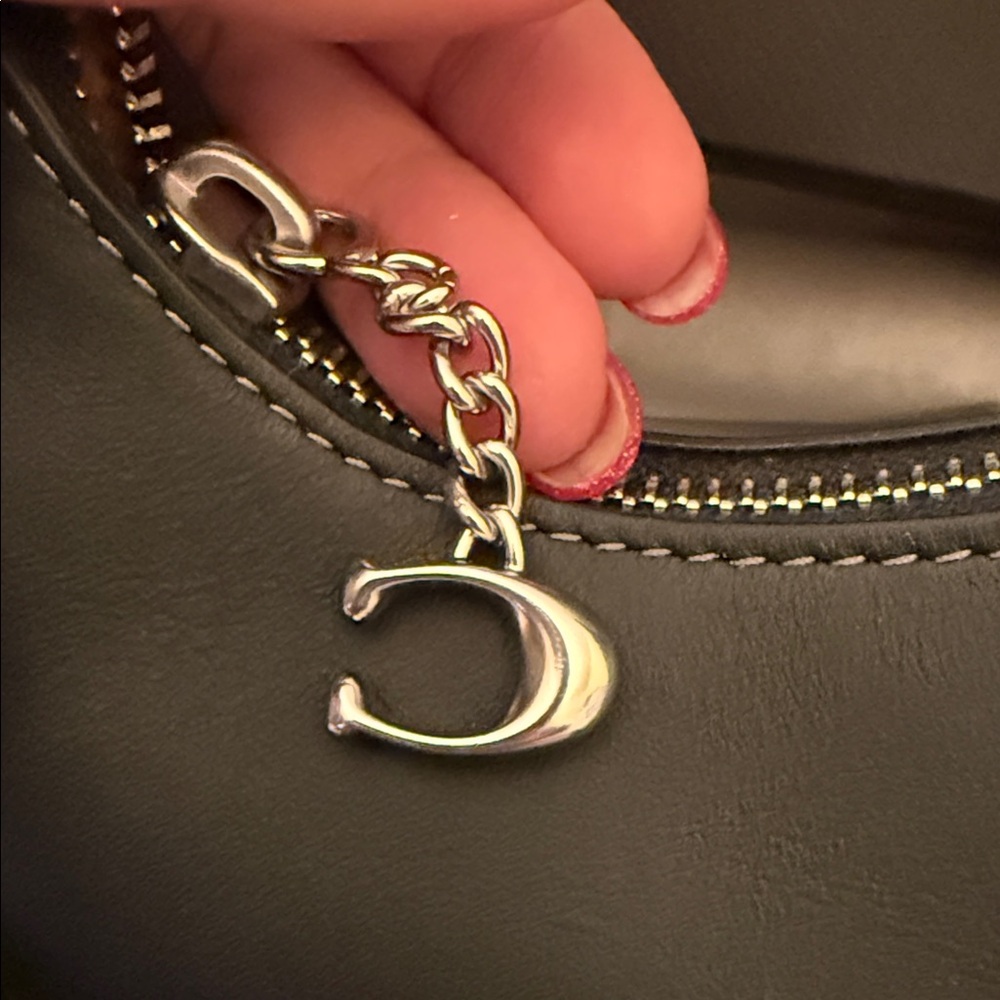🖤🩶Coach NWT Black /Silver Jonie Crossbody Bag with Silver Hardware - Picture 6 of 7